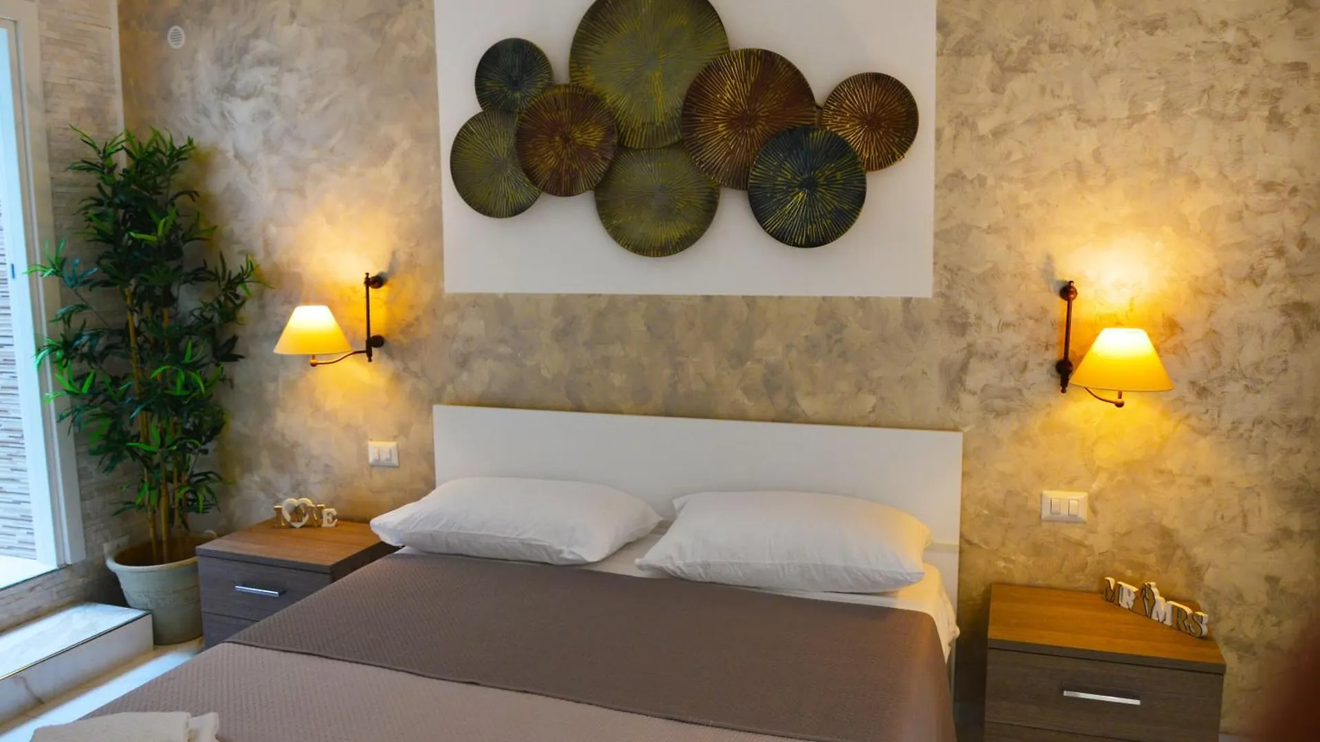 Domus Zeus Apartment Bari 0*,