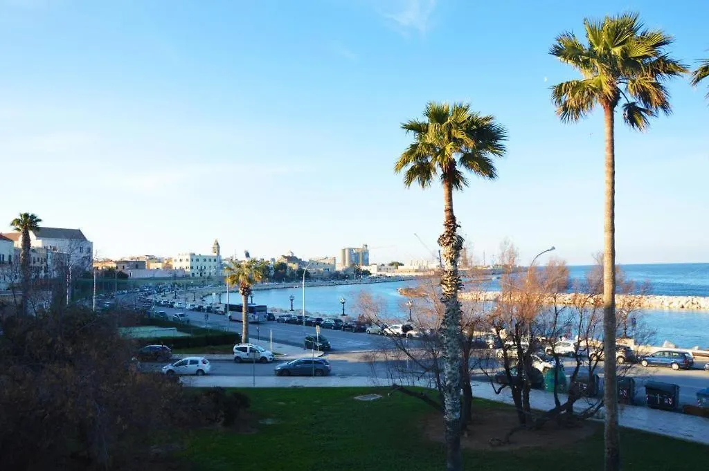 Domus Zeus Apartment Bari