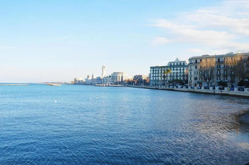 Domus Zeus Apartment Bari 0*,