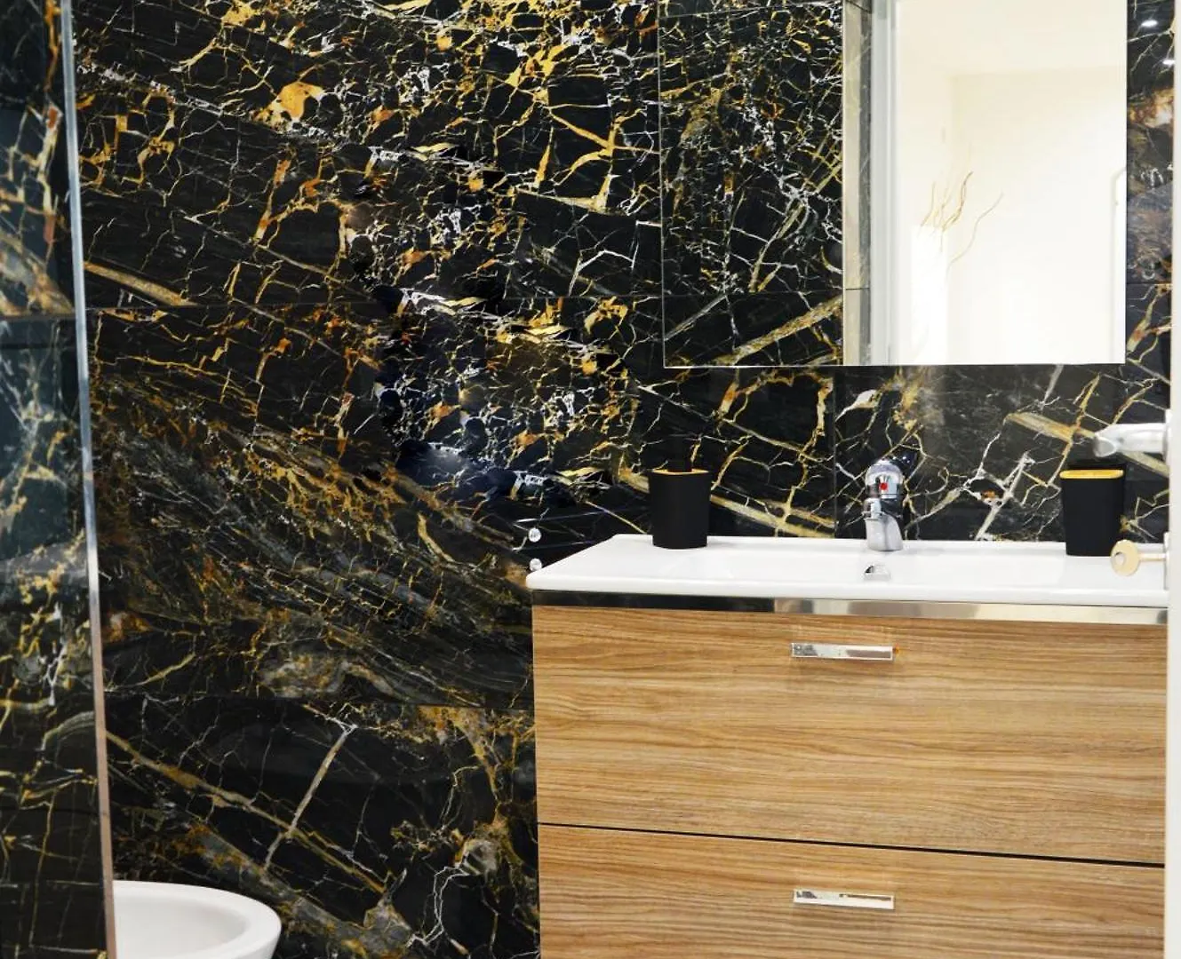 Domus Zeus Apartment Bari