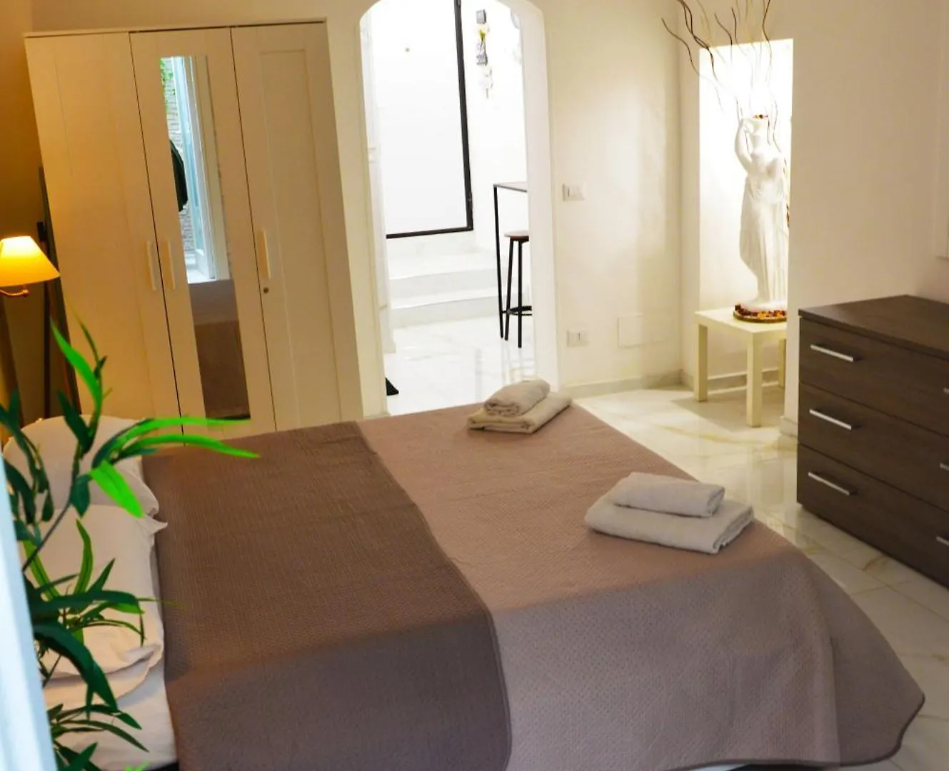Domus Zeus Apartment Bari Italy